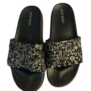 Steve Madden size 10 black & silver sequin sandals ,waterproof slides